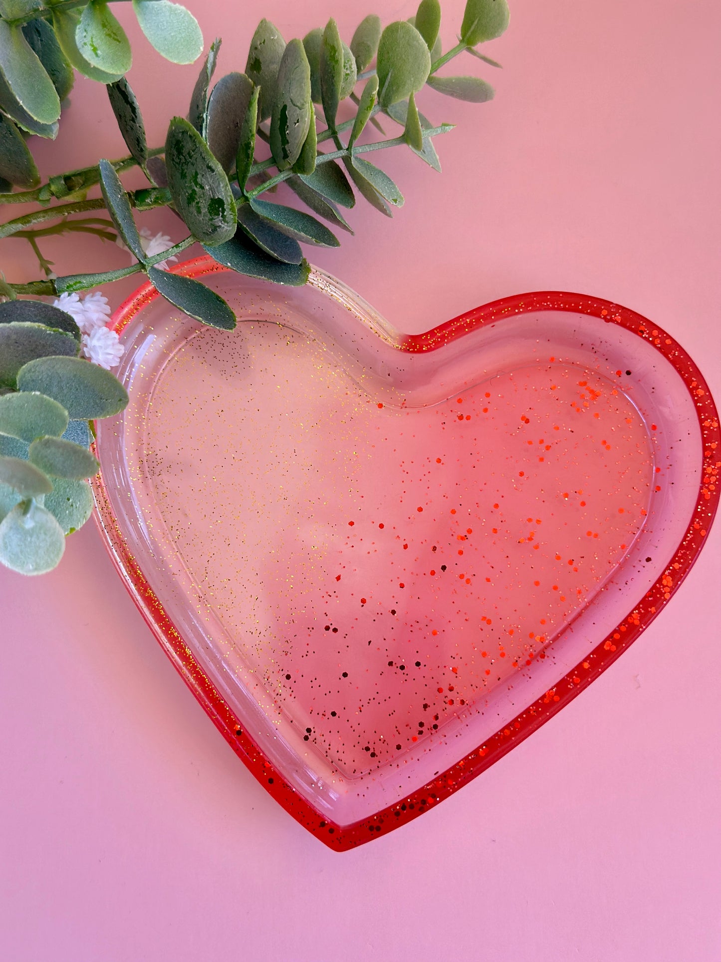 Vide-poche cœur en résine – cadeau romantique et original