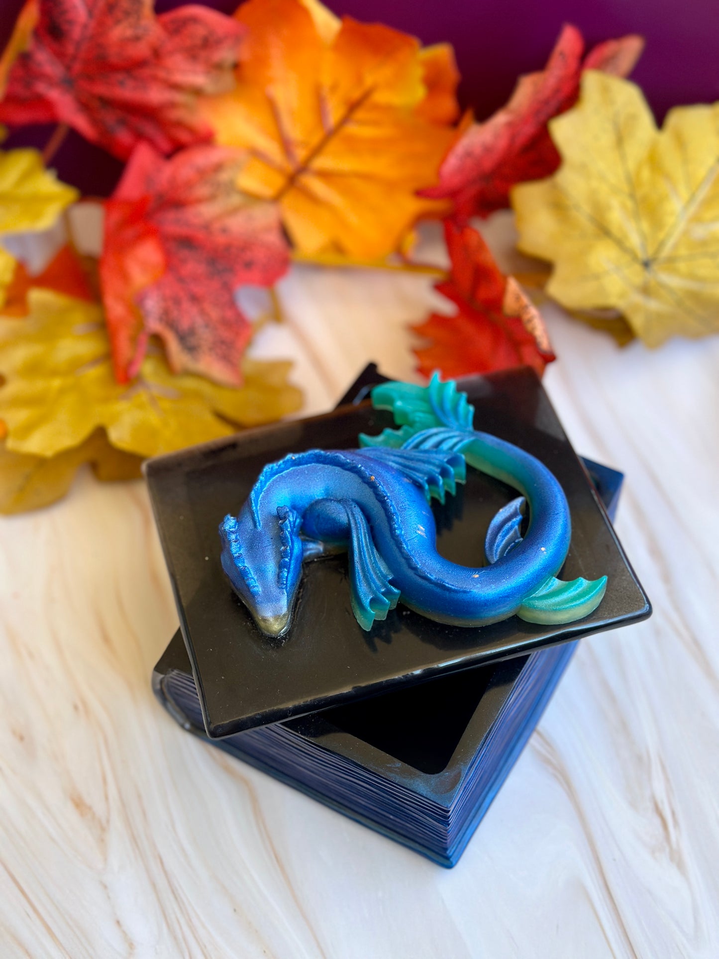 Boîte livre dragon en résine