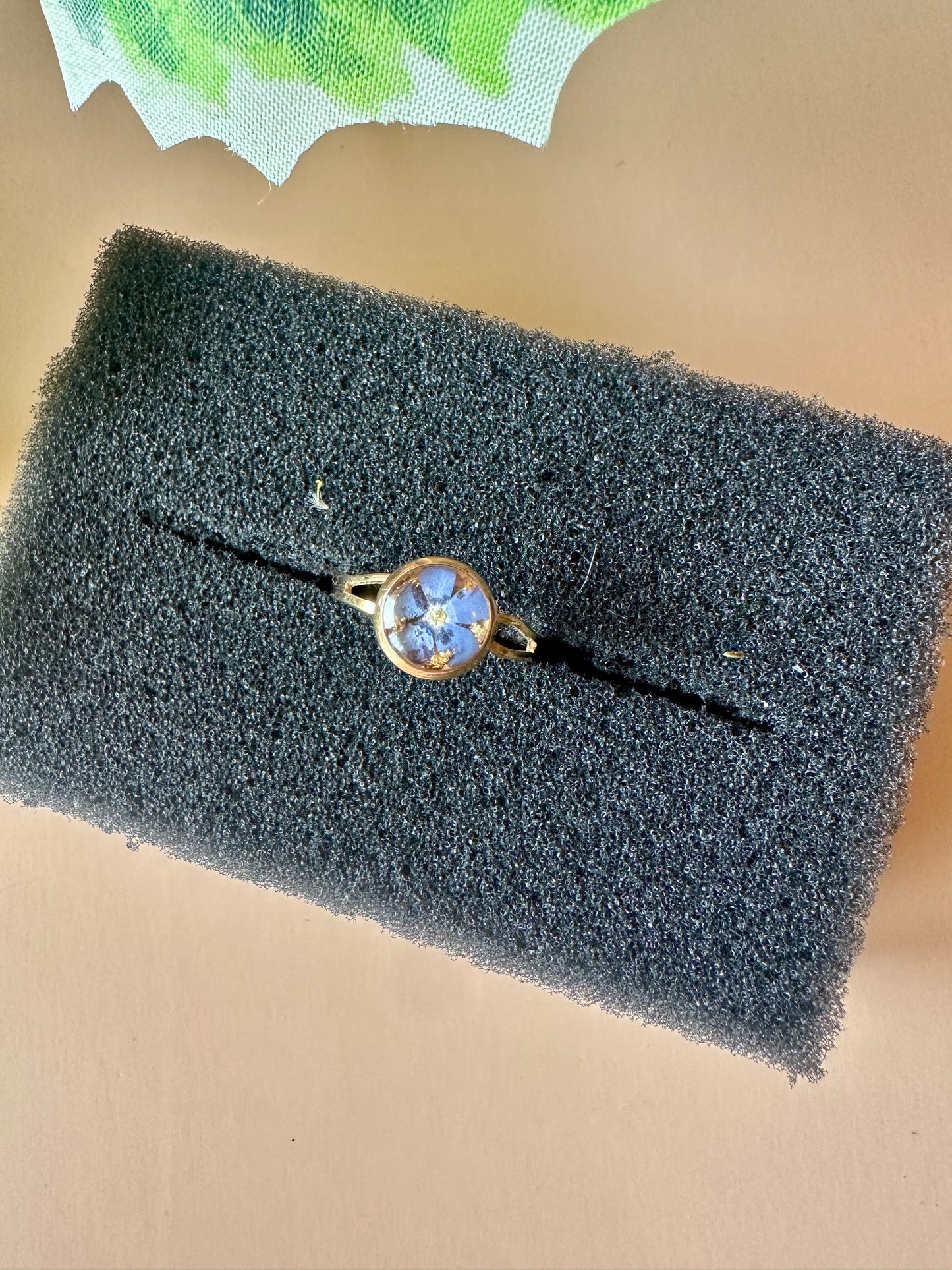 Bague en résine et acier inoxydable – Bijou fait main unique