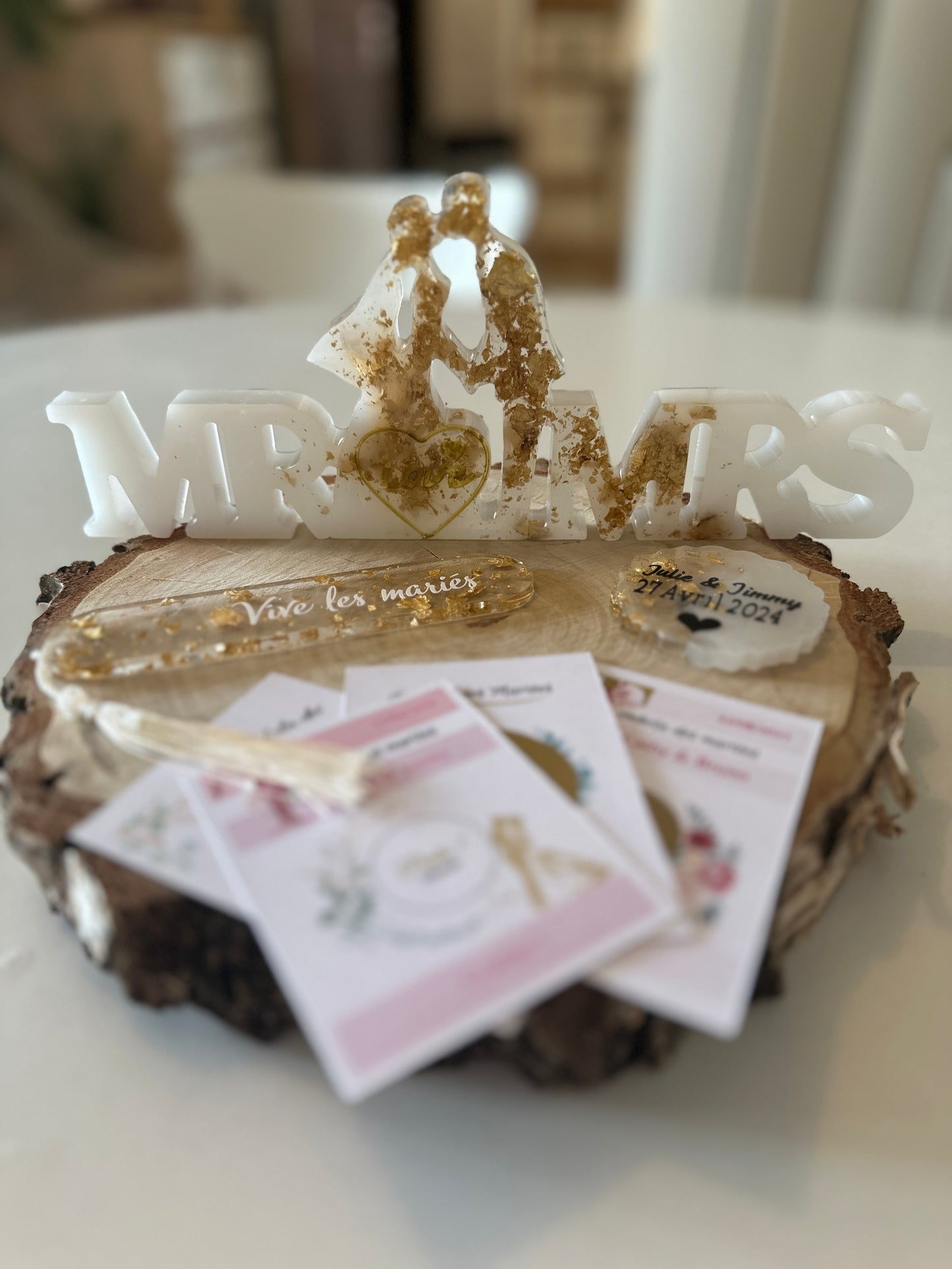 Décoration “Mr et Mme” en résine époxy – Cadeau couple personnalisé