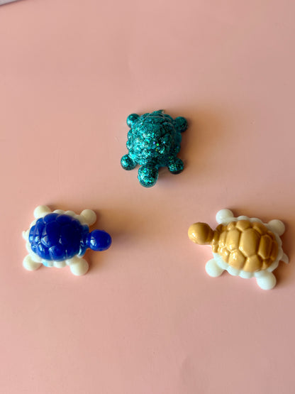 Mini Tortues décoratives en résine – Tortue de mer & tortue de terre artisanales
