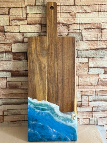 Planche apéro en bois et résine époxy – Fabrication artisanale – Décoration océan