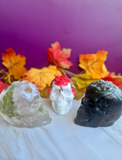 Crânes décoratifs en résine