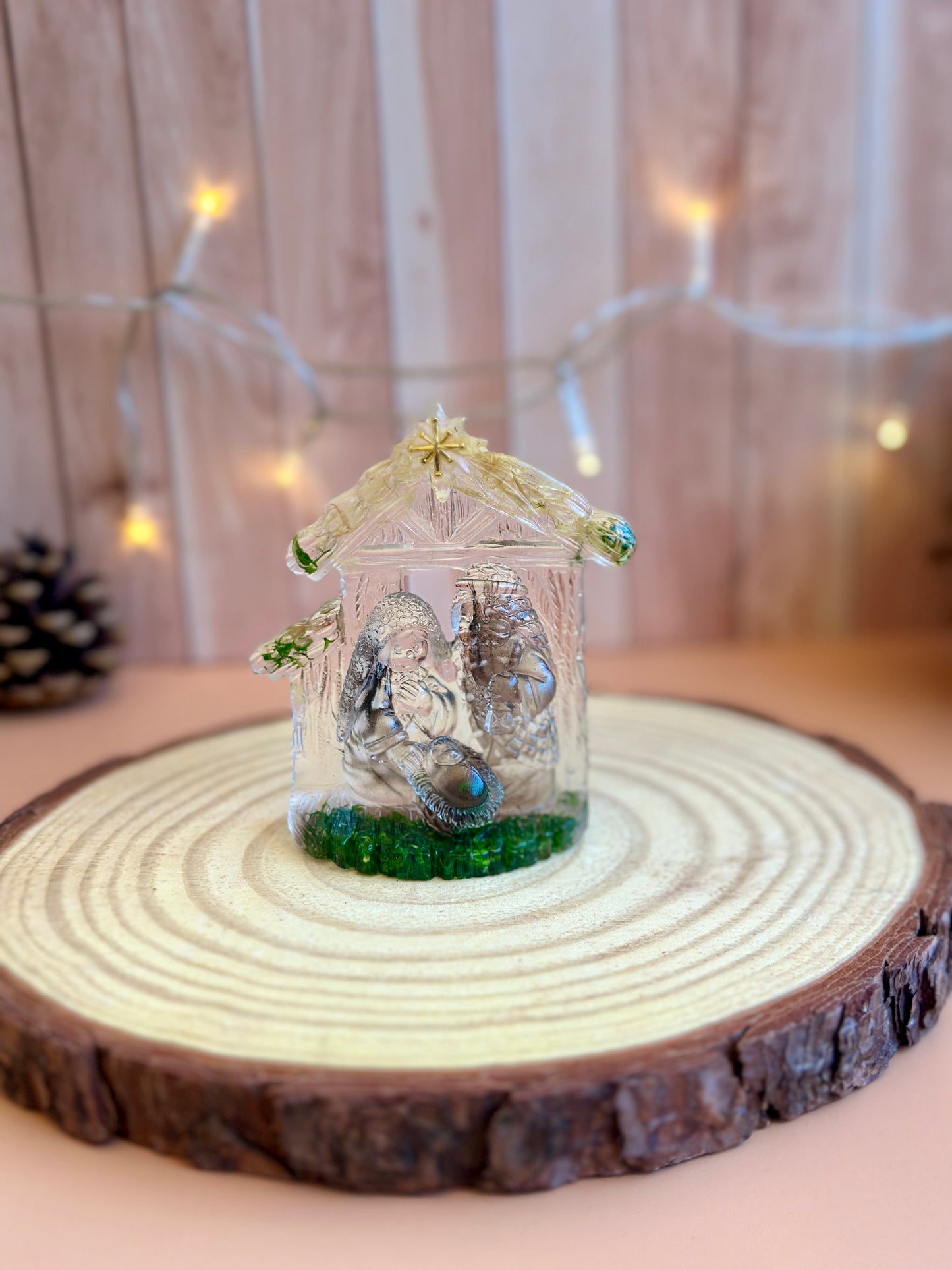 Petite Crèche en Résine